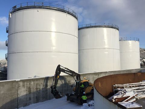 Humidur applied in tanks of the Dolvik Depot - Statoil