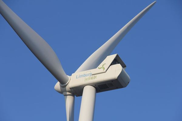 Limburg Win(d)t bouwt nieuwe windmolen aan E313 in Genendijk